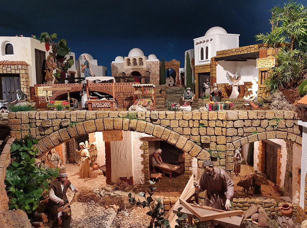 Belén de la Residencia San José en la ciudad de León durante la Navidad