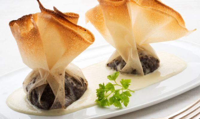 Tosta de morcilla de León típica del Barrio Húmedo y recetas gastronómicas