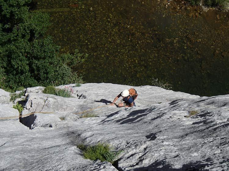 Escalada en roca y vías deportivas en las Hoces de Vegacervera provincia de León