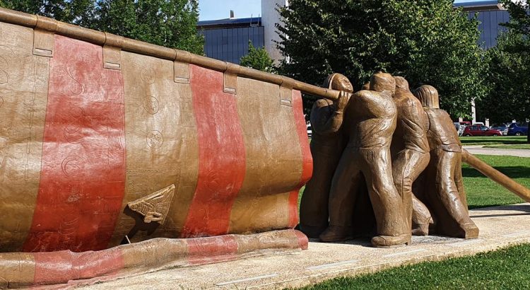 Recorrido por las estatuas y esculturas más famosas y monumentos representativos de la ciudad de León.