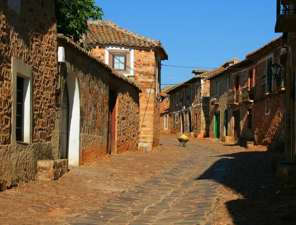 Ideas para pasar el puente de diciembre en León visitando el pueblo con encanto de Castrillo de los Polvazares