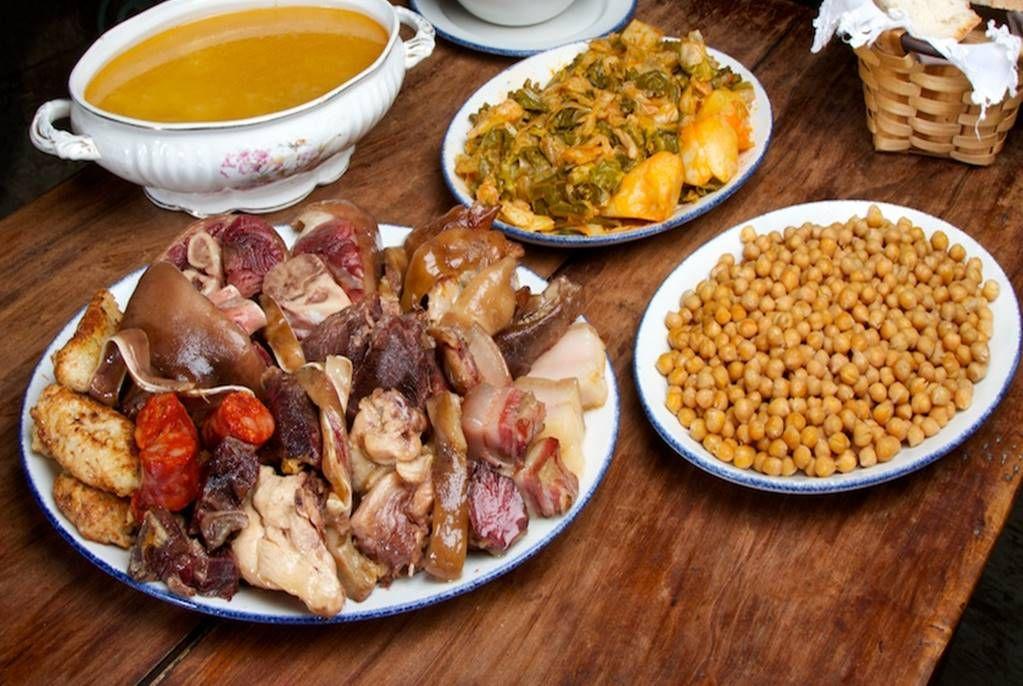 Ingredientes tradicionales para preparar la receta casera de cocido maragato en León
