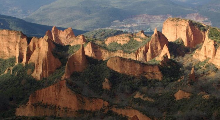 Preguntas y respuestas sobre Las Médulas, antigua explotación minera de oro romana en León y Patrimonio de la Humanidad.