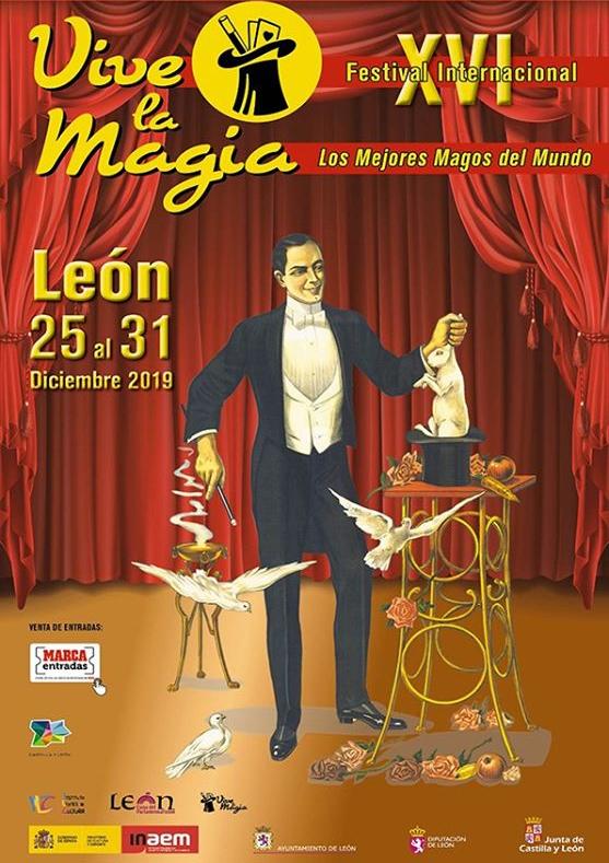 Actuación de magos en la calle durante el Festival Internacional Vive la Magia para disfrutar al máximo de la Navidad en León.