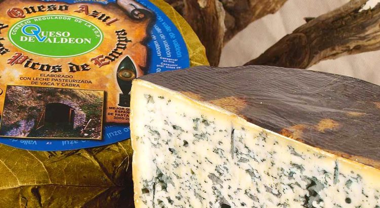 Queso de Valdeón IGP, considerado el mejor queso azul de España elaborado en León.