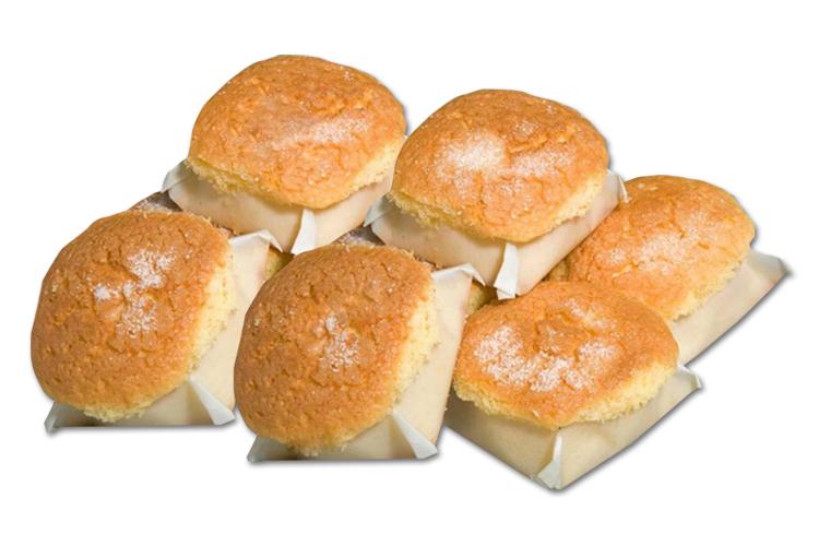 Mantecadas de Astorga caseras horneadas, receta dulce tradicional ideal para hacer con niños.