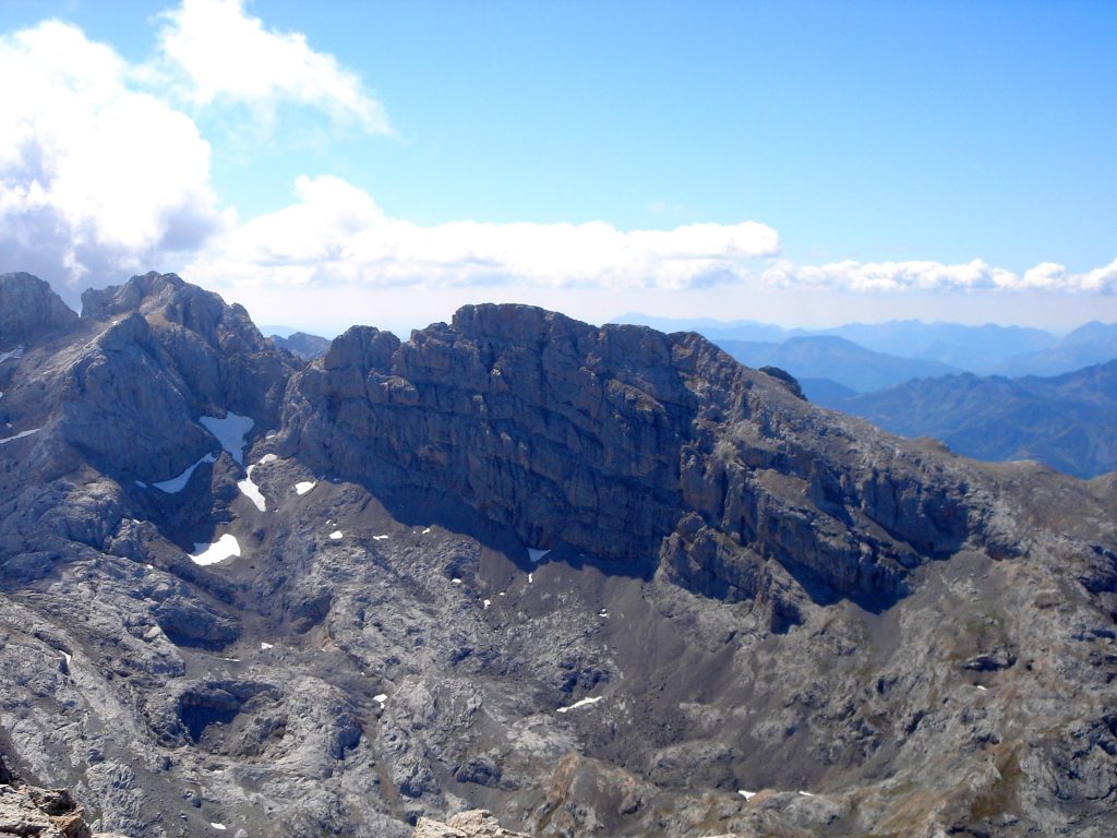 Torre de la Palanca a 2614 metros, mirador excepcional del Macizo Central de Picos de Europa.