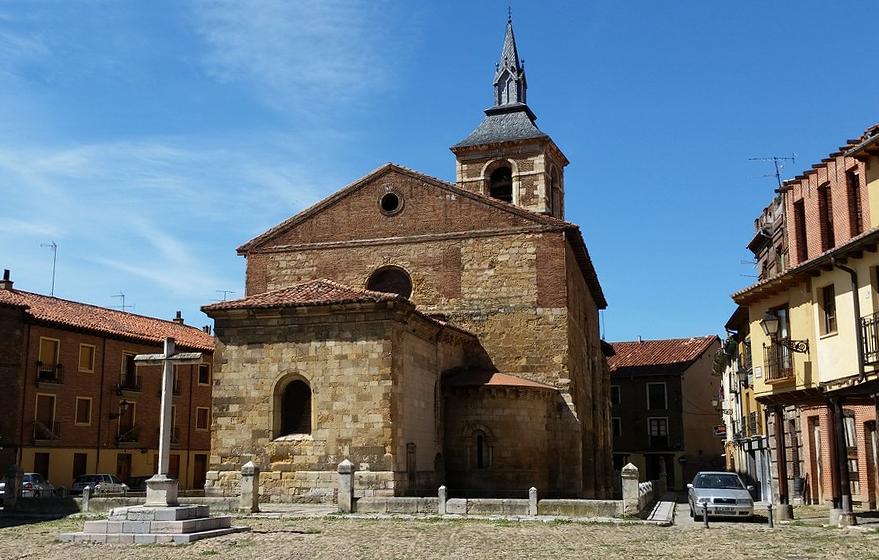 Vista exterior de la iglesia del Mercado o Santa María del Camino en León.